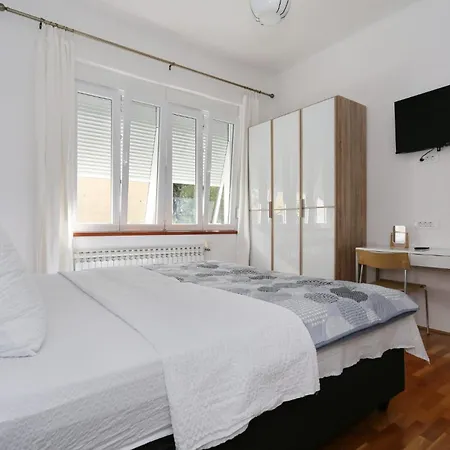 Apartment Ljubica *
